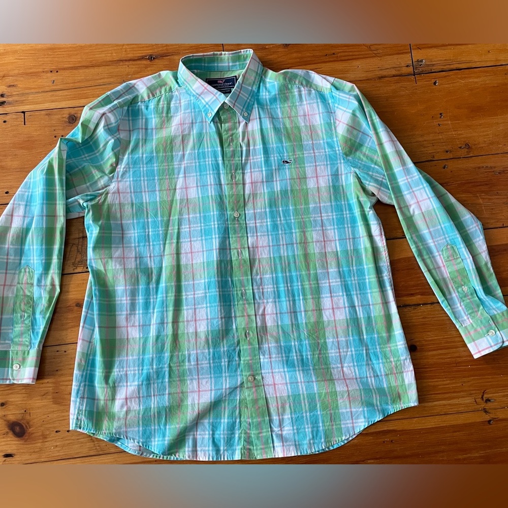 Vineyard vine button down